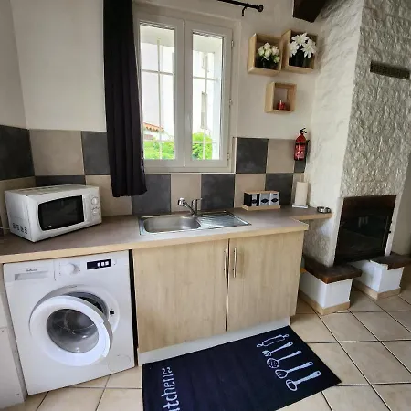 Holiday home Maison 9 Min De La